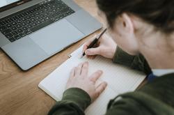 武汉大学最年轻正教授年薪60万，人才战略与学术价值的双重体现
