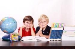 幼儿园播报大全，100首幼儿歌曲精选，让孩子在音乐中快乐成长