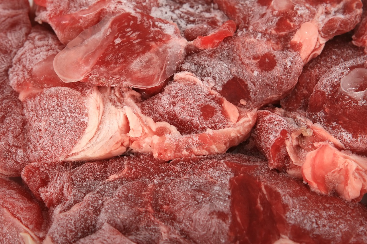 三只羊原切牛肉卷实为调制肉，揭开真相，重塑信任